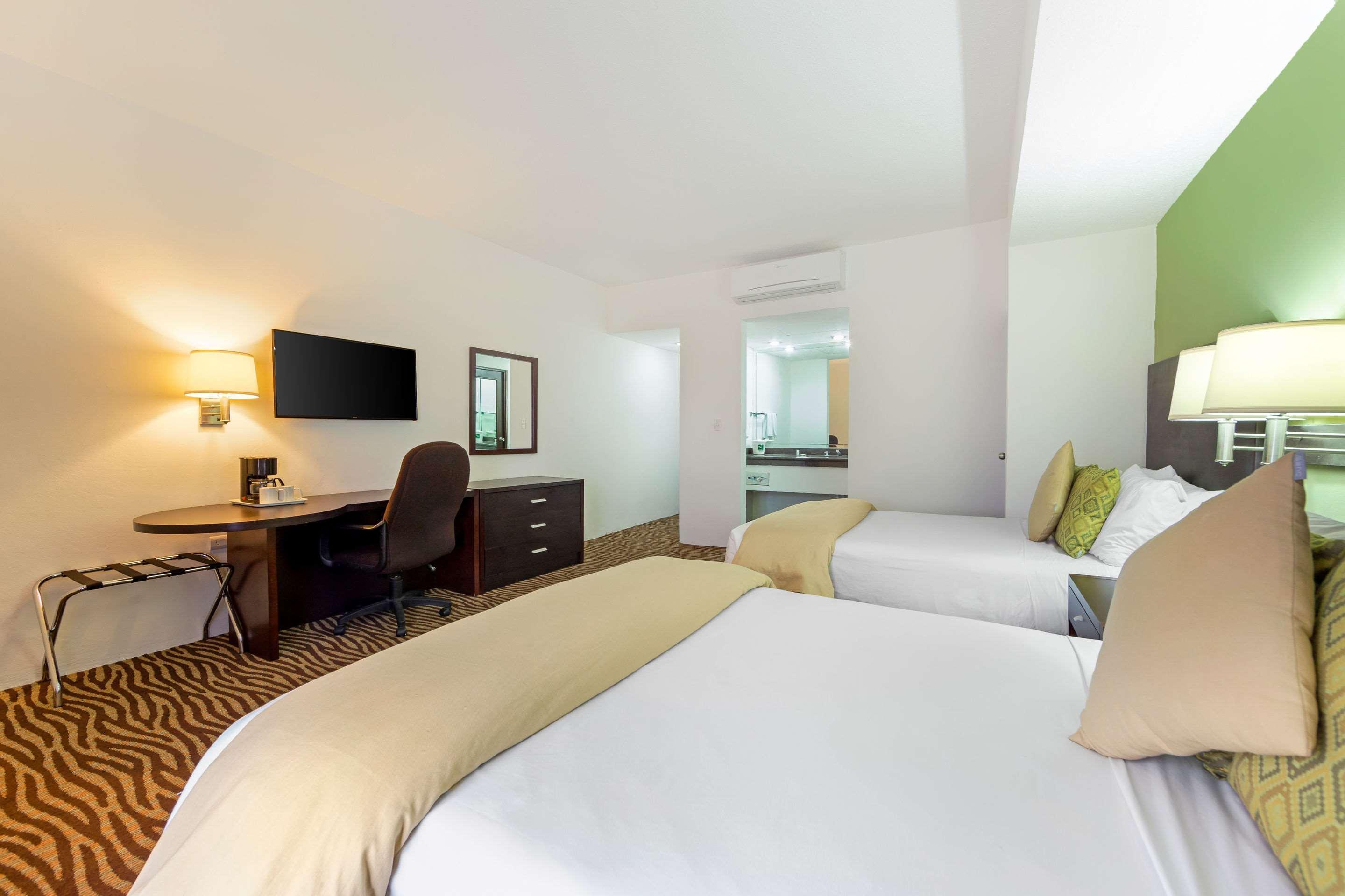 Quality Inn Нуево Ларедо Екстериор снимка