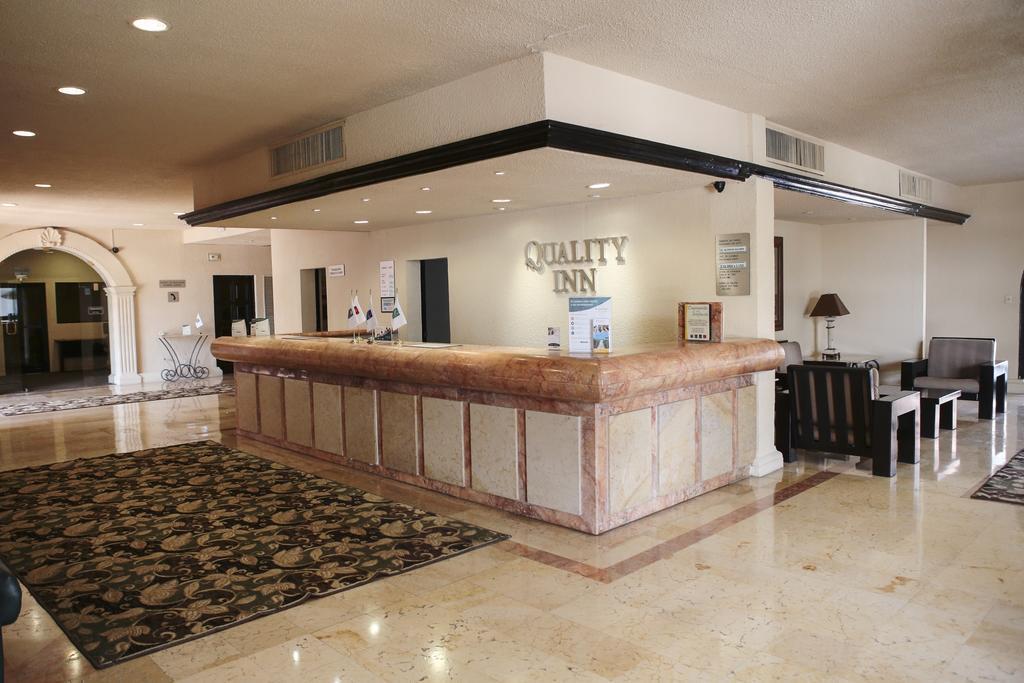 Quality Inn Нуево Ларедо Екстериор снимка