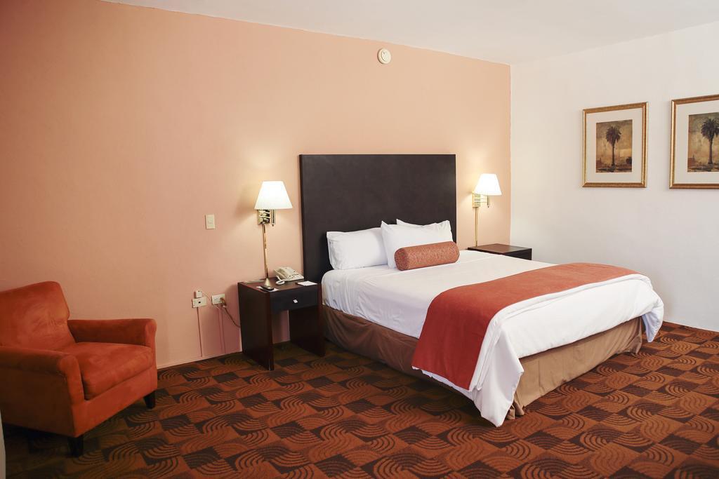 Quality Inn Нуево Ларедо Екстериор снимка