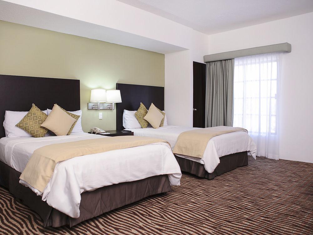 Quality Inn Нуево Ларедо Екстериор снимка