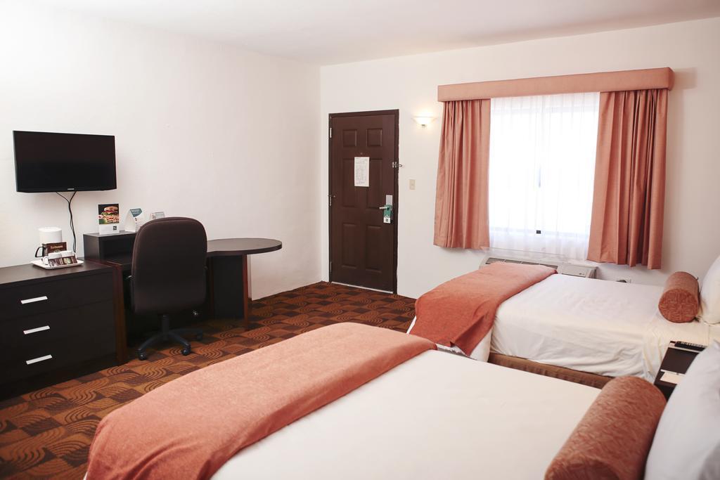 Quality Inn Нуево Ларедо Екстериор снимка